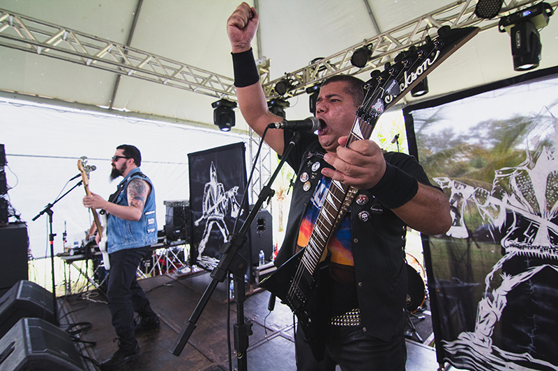 Shows internacionais e público variado marcam 1º dia do festival